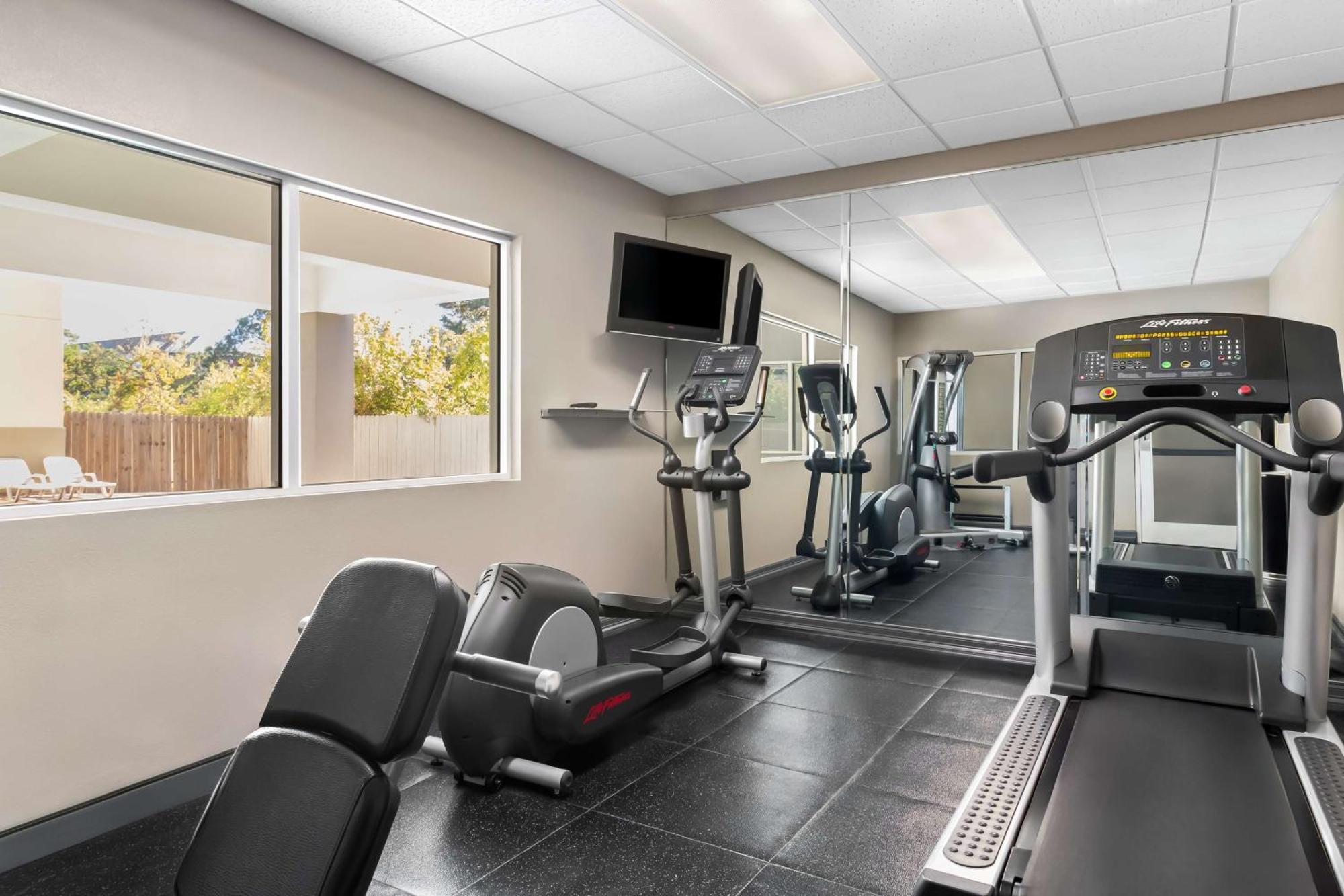 Sonesta Essential Iah Airport Jfk Boulevard - Newly Renovated Hotel 2*