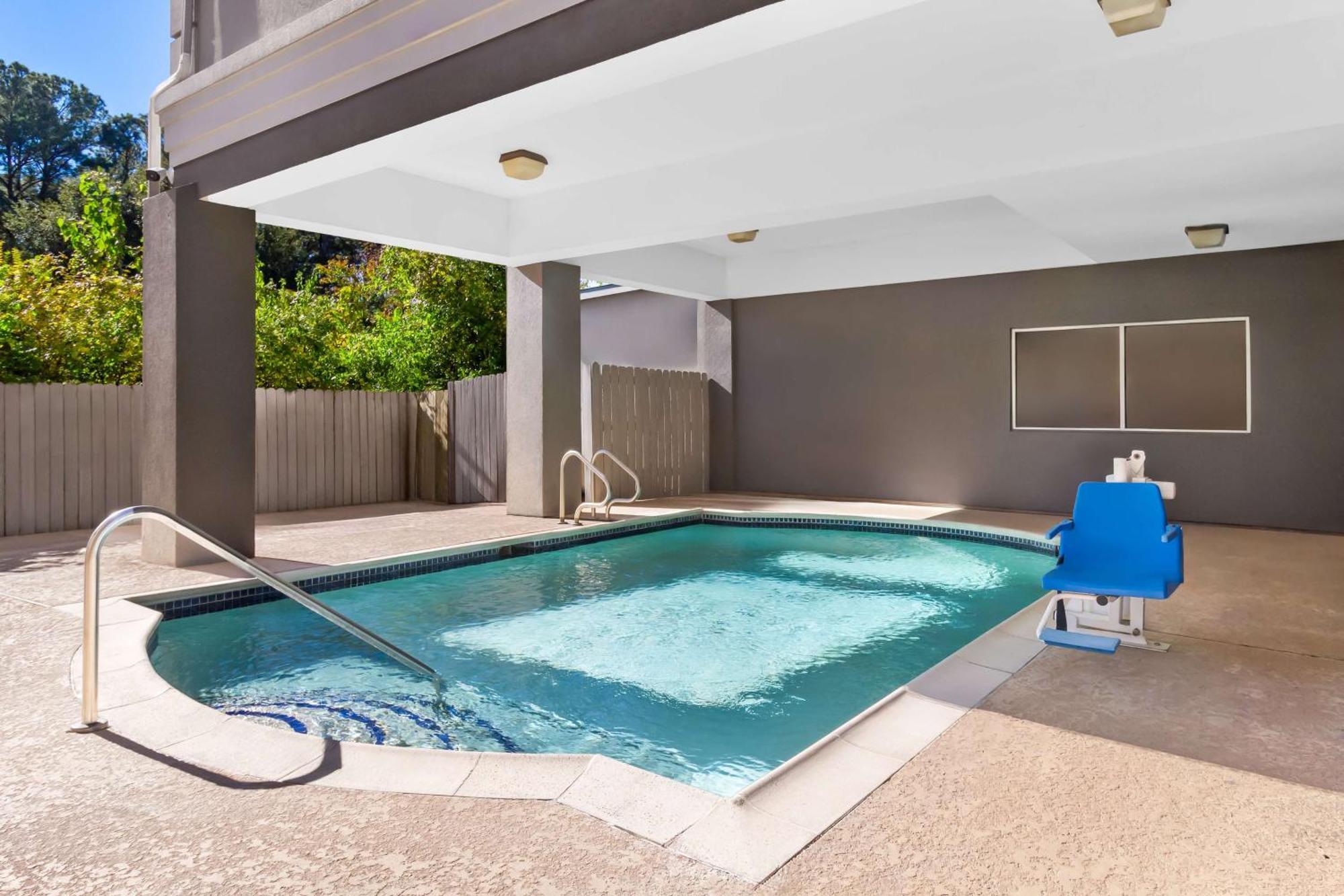Sonesta Essential Iah Airport Jfk Boulevard - Newly Renovated 2*