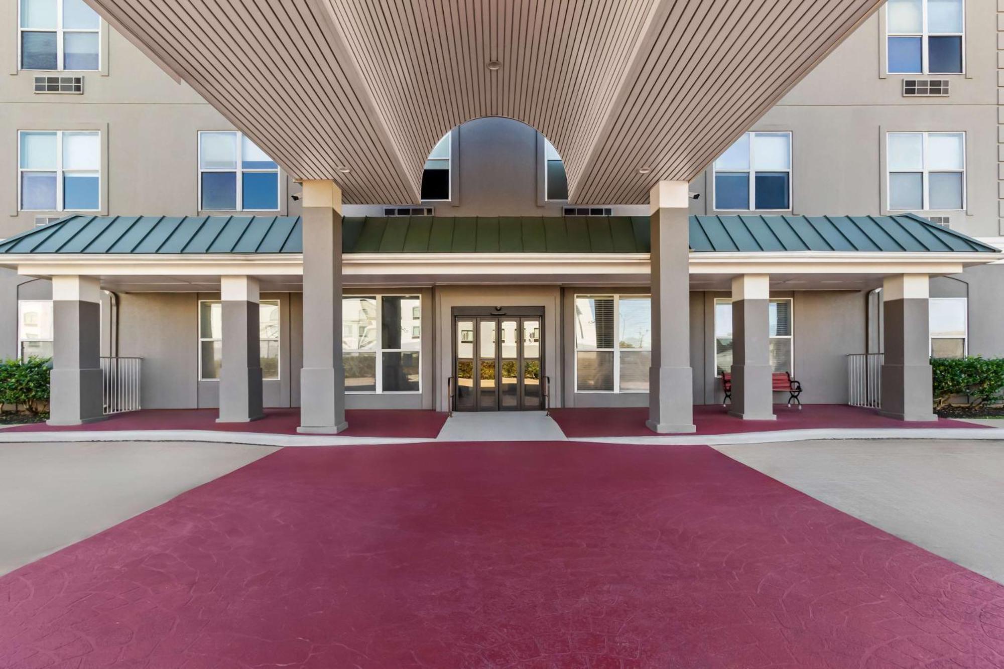 Sonesta Essential Iah Airport Jfk Boulevard - Newly Renovated 2* Houston