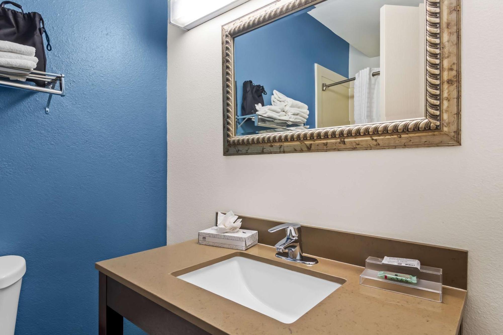 Sonesta Essential Iah Airport Jfk Boulevard - Newly Renovated 2*