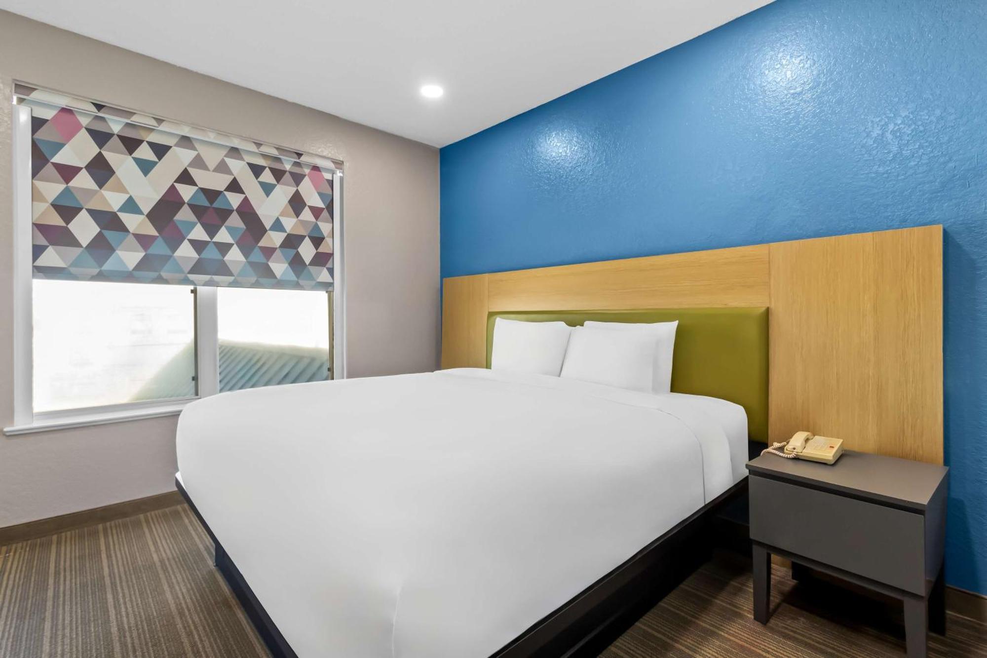 Sonesta Essential Iah Airport Jfk Boulevard - Newly Renovated Hotel